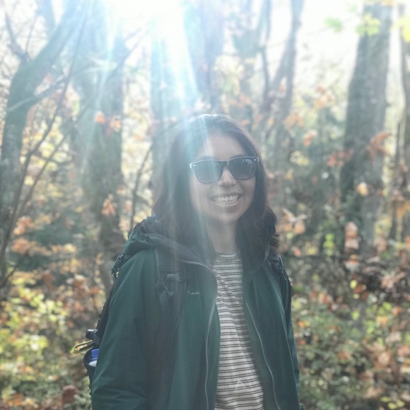 Meet the Posher Other - Meet your Posher, Roxanne